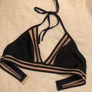 Black Bikini stop
